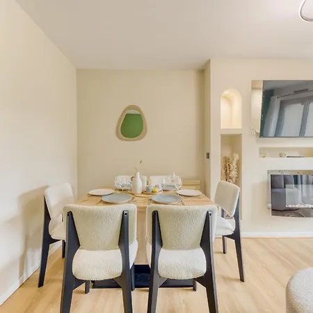 Moderne 2 Ch A - Balcon - Ideal Pro & Famille * Evry-Courcouronnes