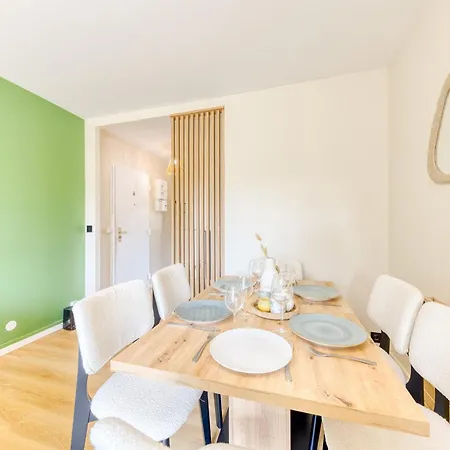 شقة Moderne 2 Ch A - Balcon - Ideal Pro & Famille Courcouronnes